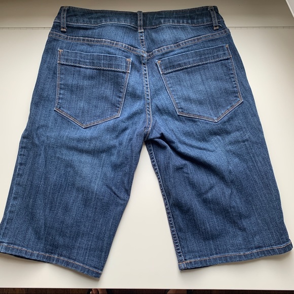 Simply Vera Wang Bermuda Jean Shorts - Picture 2 of 4